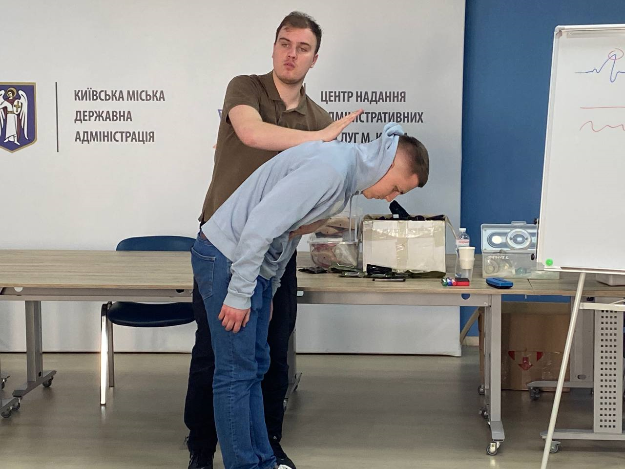 У ЦНАП пройшли навчання з тактичної медицини і домедичної допомоги