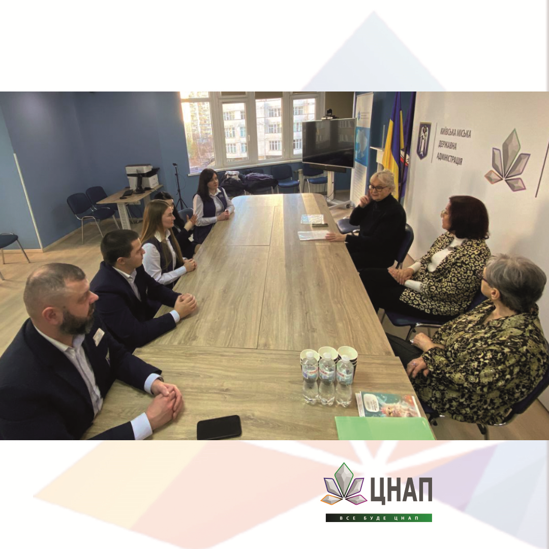 Адміністратори ЦНАП міста Києва завершили навчання і склали іспит із української жестової мови