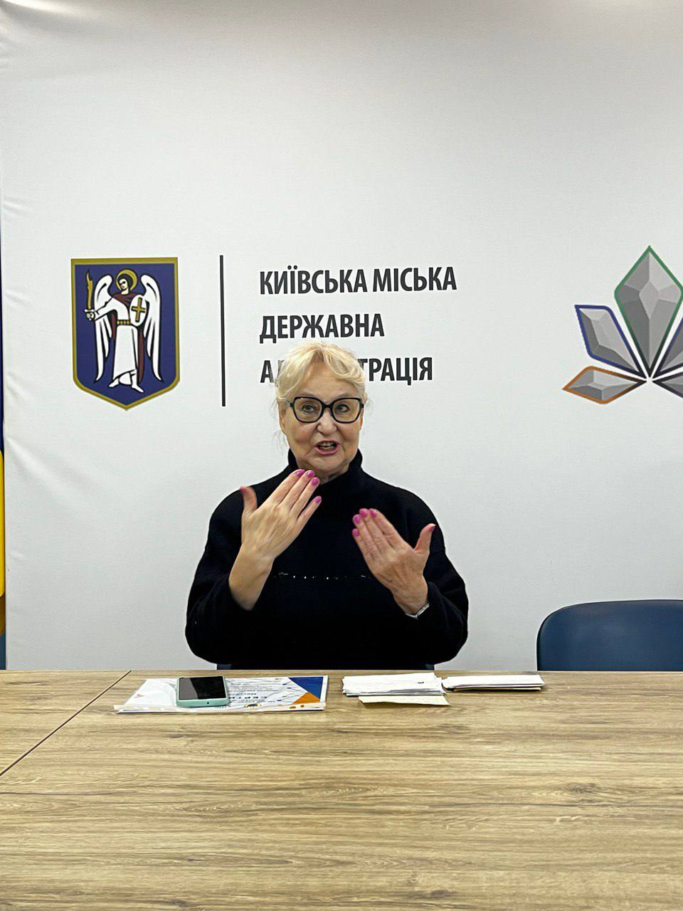 Адміністратори ЦНАП склали іспит із жестової мови