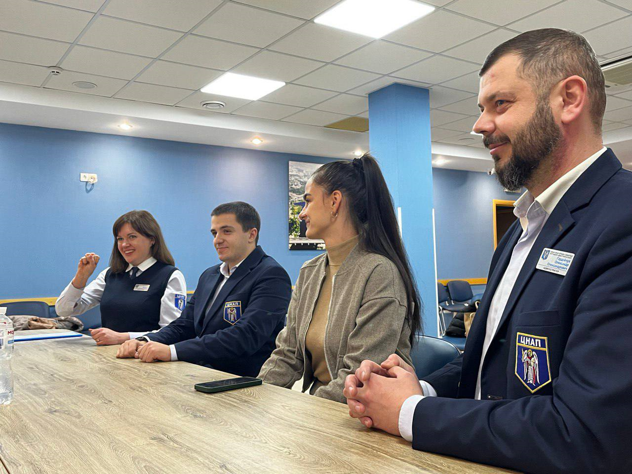 Адміністратори ЦНАП склали іспит із жестової мови